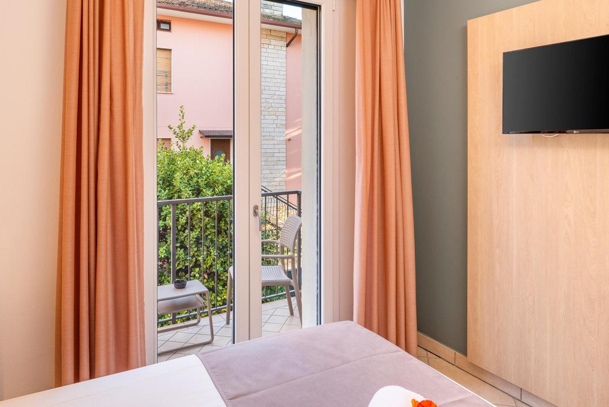 Hotel Taormina Bardolino Exterior foto